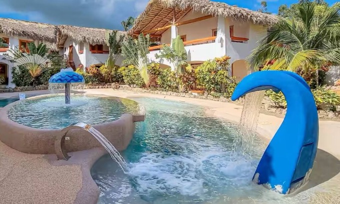 Las Galeras Apartment | Villa Las Palmeras con piscina en Las Galeras