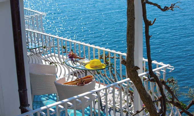 Arienzo Villa | Villa Le Sirene with Private Jacuzzi, Sea View