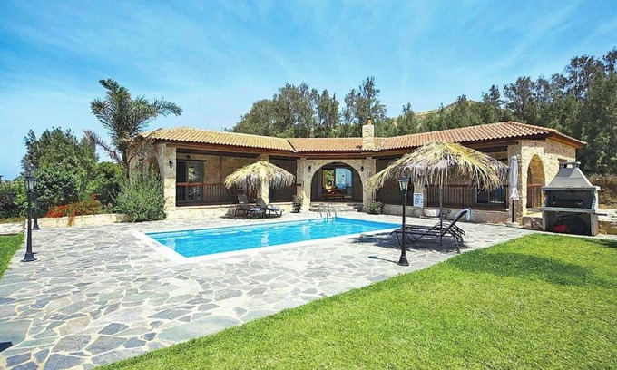 Pomos Villa | Villa Lianti - Three Bedroom Villa, Sleeps 6