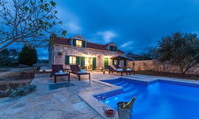Privlaka House | Villa Lipa (V3911-K1) - Privlaka (Zadar)