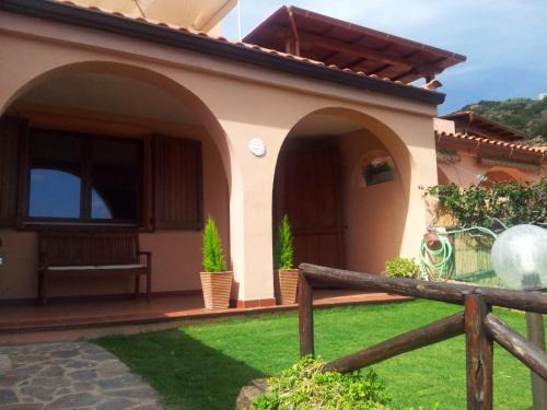 Eden Rock House | Villa Lobe