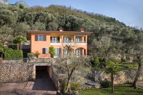 Cassone Apartment | Villa Lory