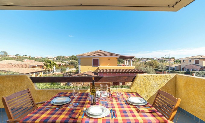 Pittulongu Apartment | Villa Lucia - Aliterno V6 with Terrace; Parking Available