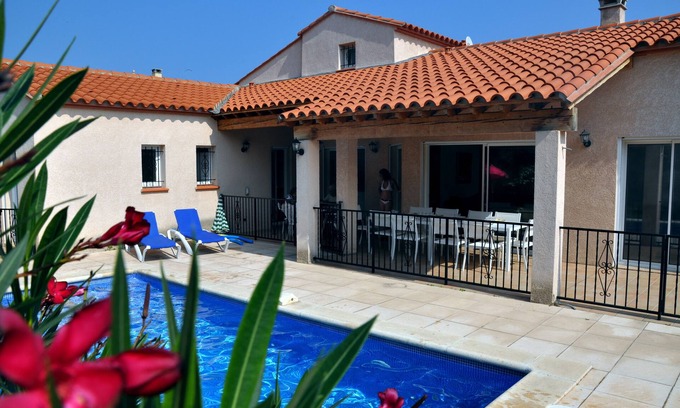 Plage d'Argeles Villa | VILLA LUMINEUSE 14 pers-300m BEACH-MARINA-PISCINE-JACUZZI 6 bedrooms 5 bathrooms large kitchen