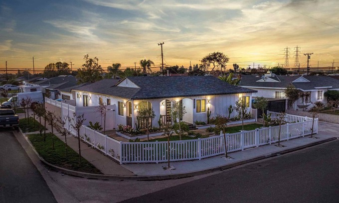 Southwest Anaheim Villa | Villa Lux near Disneyland and Socal Gems