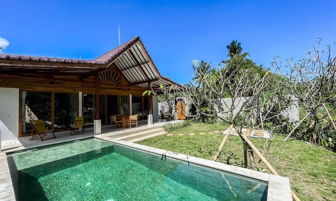 Kuta Villa | Villa MALI - Easy Getaway for 4 - Kuta Central