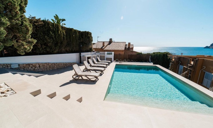 Benissa Villa | Villa 'Mar - Bassetes' with Sea Views, Wi-Fi and Air Conditioning