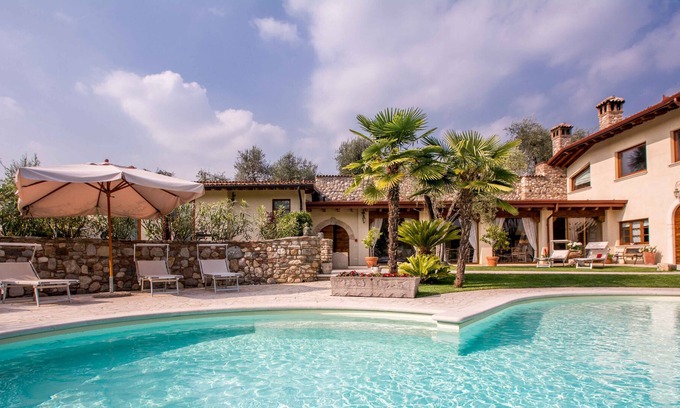 Cunettone Villa | VILLA MARIO RESORT Garda See Salò Italy -- Luxury, Nature, Relax --