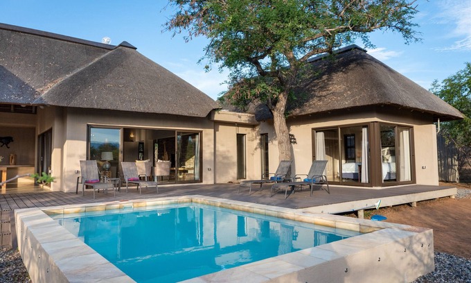 Hoedspruit Villa | Villa Marula: Delightful South African bush villa