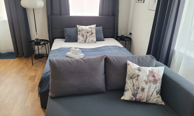 Bad Pyrmont Apartment | Villa Mercedes - Studio 2 in the center with parking and balcony, dog allowed