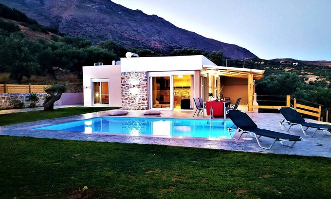 Triopetra Villa | Villa Mike Close To Triopetra Beach