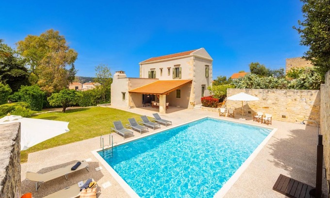 Vamos Villa | Villa Nafsika