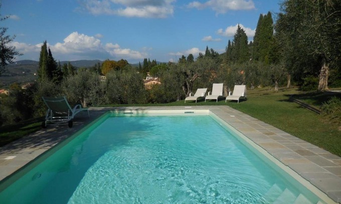 Bagno a Ripoli Villa | VILLA NEAR FLORENCE WITH POOL
