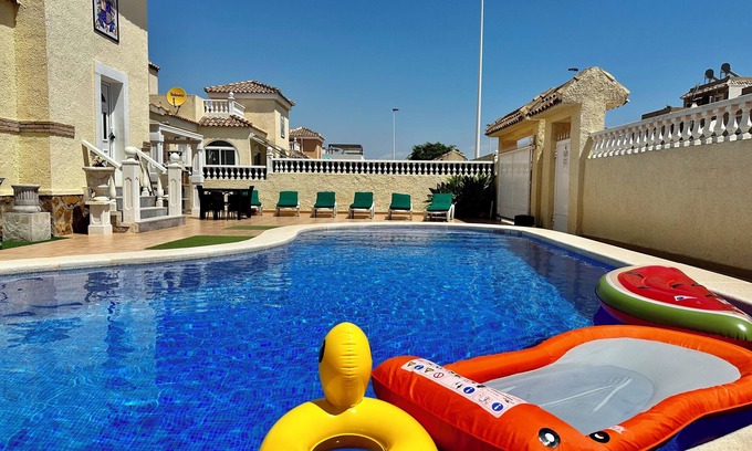 Puerto Marino Villa | Villa near GA centre private heated pool