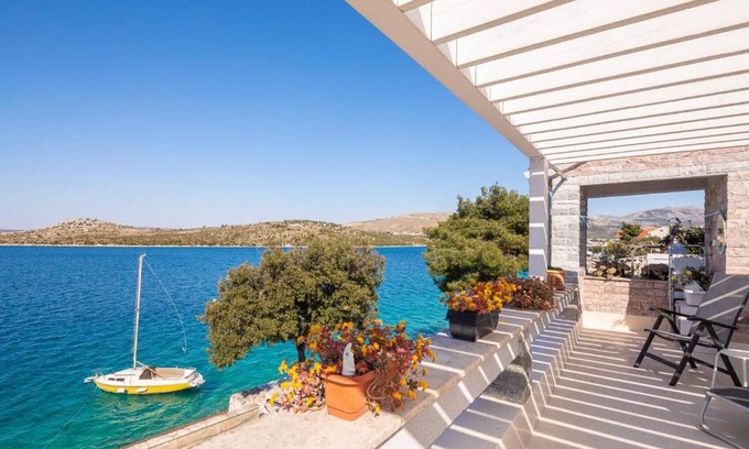 Grebastica Villa | Villa Nensi - house with six bedrooms and a swimming pool