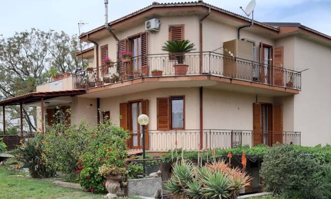 Isca Marina Apartment | Villa Nicole Tavernetta Coral. For a relaxing holiday!