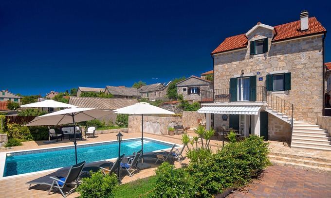 Cove Donja Krusica (Donje selo) Villa | VILLA NIKOLA 100 YEAR OLD STONE RENOVATED VILLA WITH HEATED POOL