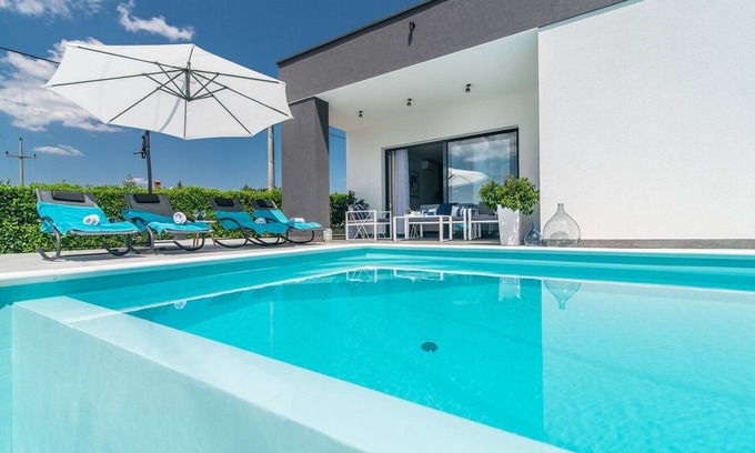 Sveti Petar u Sumi Villa | Villa Oleandra with Private Pool