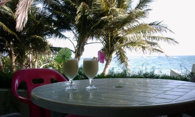 Costambar House | VILLA ON OCEAN,BEACH, SEASIDE COMMUNITY, AIR CONDITIONING WALK TO GROCERY