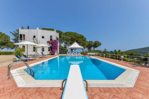 Naregno Villa | Villa Ottagonale