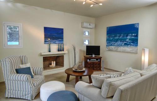 Istron Villa | Villa Ouranos our dream in blue and cream with seaview and pool