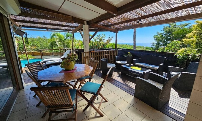 Saint-Paul House | Villa overlooking the Indian Ocean