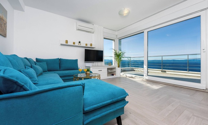 Podgora Apartment | Villa Pape, Pape’s Horizon – Seaside stay with private pool & full-floor ease