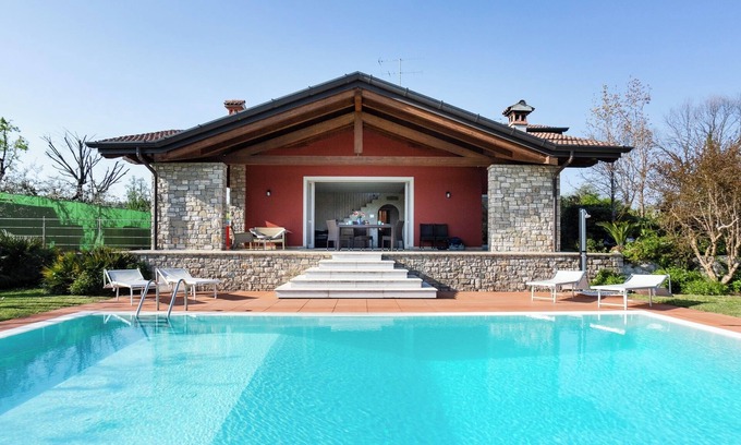 Moniga del Garda Villa | Villa Perla del Garda