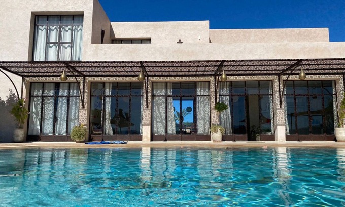 Ida Ougourd Villa | Villa Pour 12 Personnes Avec Piscine Chauffée et Service