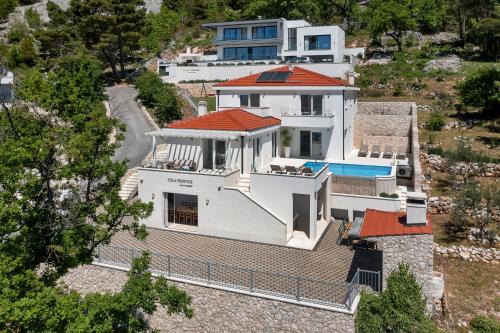 Bast Villa | Villa Prestige