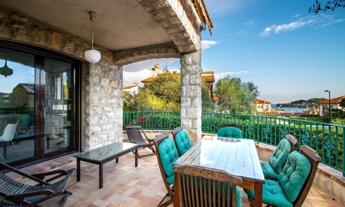 Saint-Jean-Cap-Ferrat Apartment | Villa Primavera - Studio Apartment, Sleeps 9