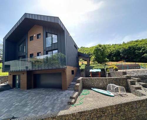 Hodrusa Hamre Ski Chalet | Villa pri rybníku STROHM