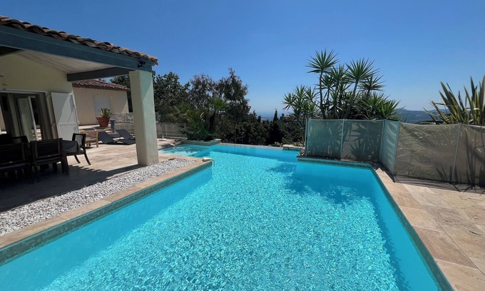 Saint-Vallier-de-Thiey Villa | Villa private pool sea view