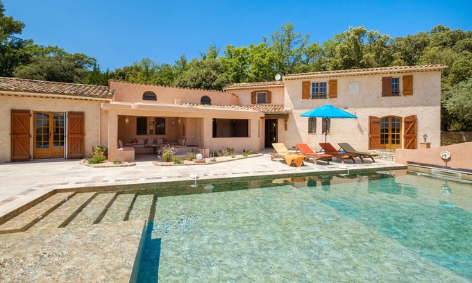 Seillans Villa | Villa 'Propriété Fontaine Margo': Peaceful Retreat with Mountain Views
