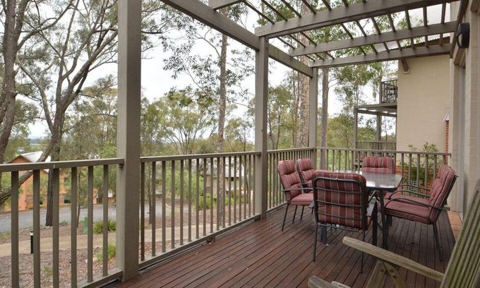 Pokolbin Villa | Villa Rose located within Cypress Lakes
