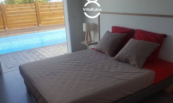 Le Moule Villa | Villa Rubis -Garden and pool