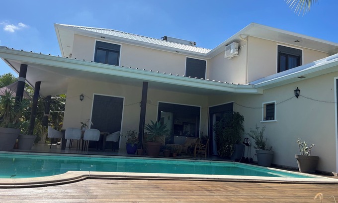 Le Centre House | Villa. Saint Louis, Reunion Island National Park