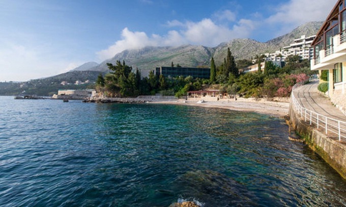 Plat Apartment | Villa Samba - Studio Apartment with Balcony and Sea View