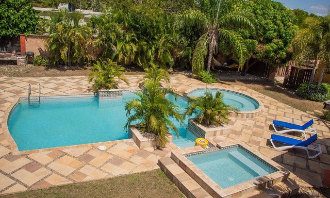 Black River Villa | Villa Serene Jewel of Black River 4 bedroom 5bathrooms