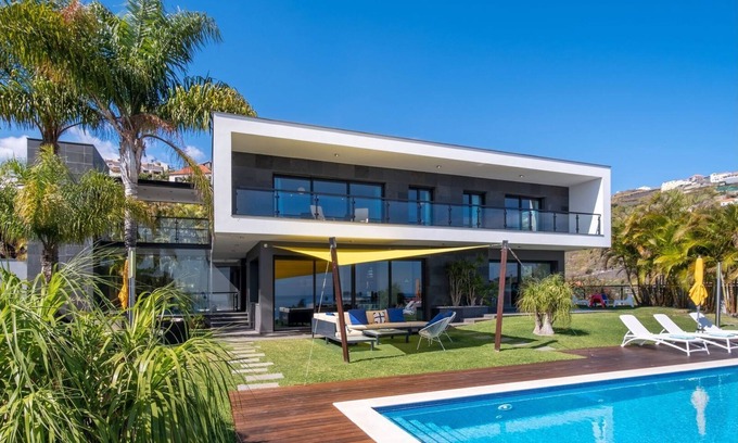 Ponta do Sol House | Villa Skylark by LovelyStay