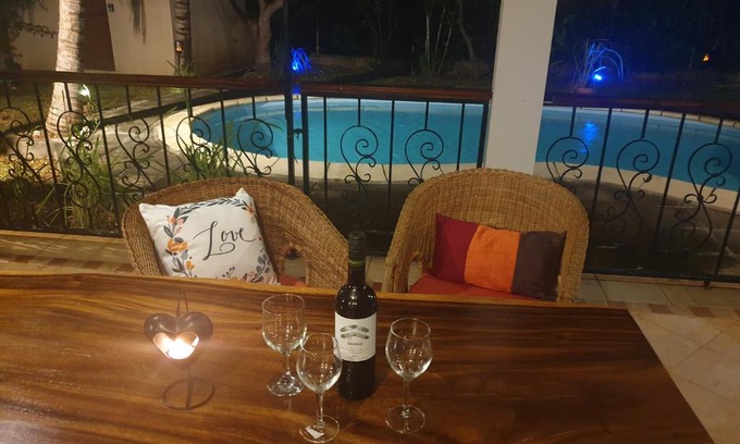 La Preneuse Villa | Villa - Sleeps 7 - Pets Ok - Pool - Parking