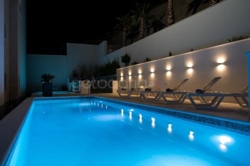 Moca Apartment | Villa Smaragd - Saphir - Luxury Apartment With Shared Pool