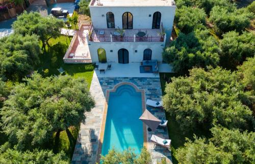 Ait Hamid Villa | Villa Souad 5 Suites - Parking & Piscine Privée