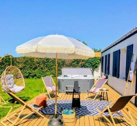 Perigny Villa | Villa Spa Rochelaise