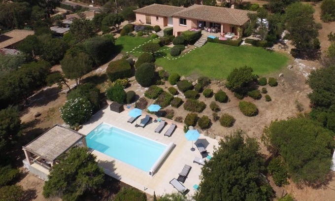 Tighine House | villa standing, sea view, private pool secure and heated