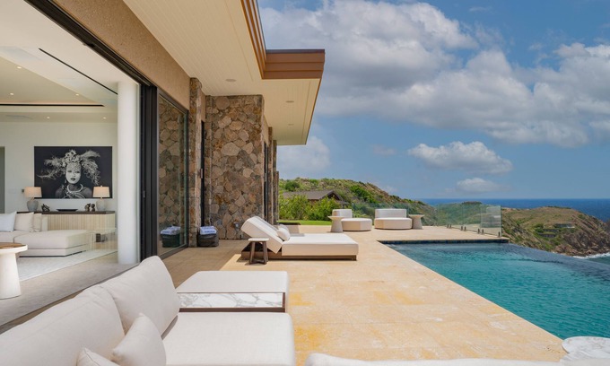 North Sound Villa | Villa Starlight by Fantasia Villas