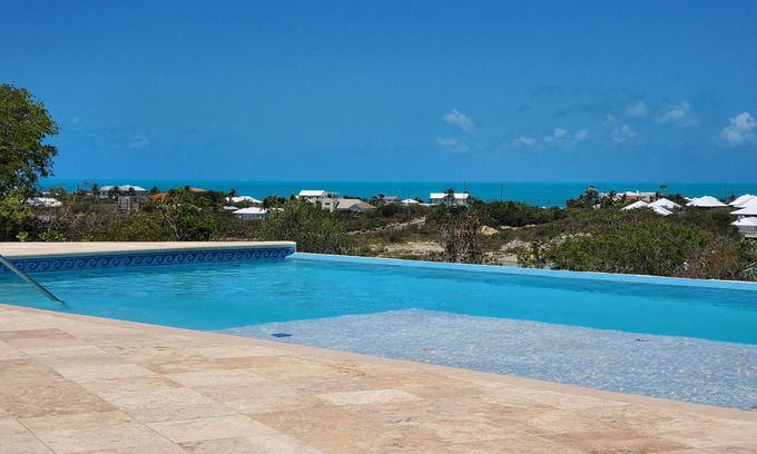 Ocean Point Villa | Villa Sunset - Breathtaking views 2 mins from Sapodilla Beach