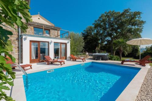 Krbune Villa | Villa Sussini in Central Istria for 8 people with jacuzzi & pet friendly