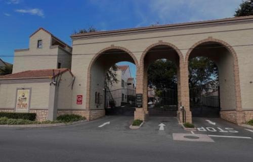 Douglasdale Apartment | Villa Ticino