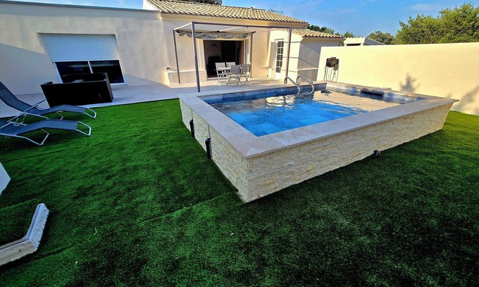 Saint-Marcel-d'Aredeche House | Villa Tout Confort Avec spa